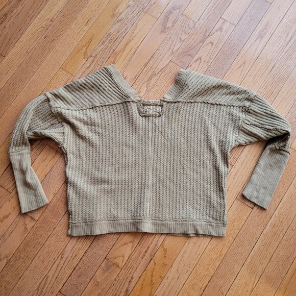 NWT We the Free Size XS New Magic Thermal Tee Golden Olive FLAWS - Picture 8 of 11